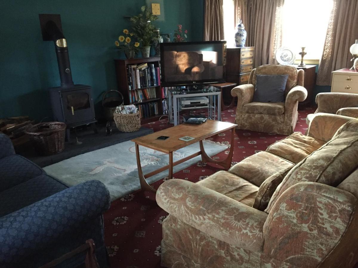 Lowri Cottage Hotel Shenstone Экстерьер фото
